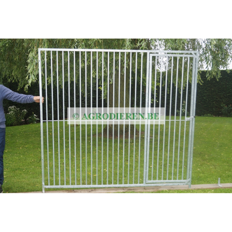 Spijlpaneel 184 H - 3 M - spijl 8 cm - met deur en voederdeur in spijl - PAL80304