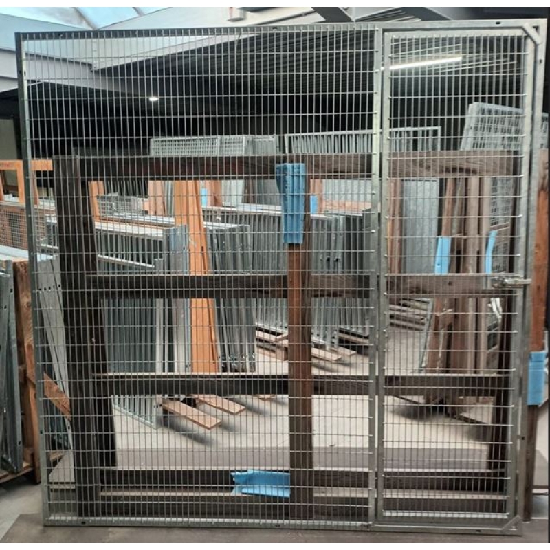 Panneaux de facade &agrave; maille avec porte - 200 x 200 - 25x75x3.2 - GP75201ZV