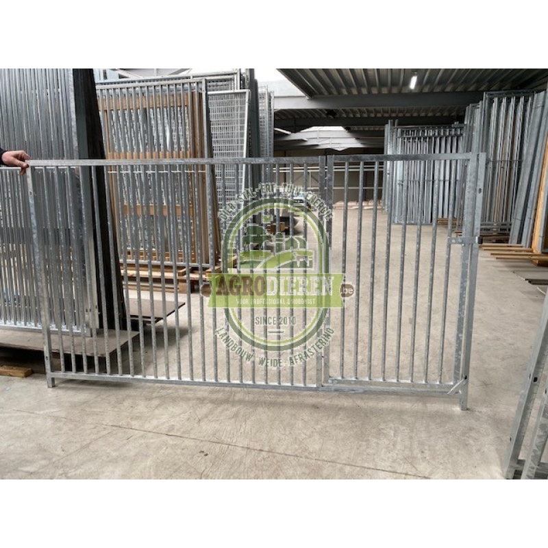 Spijlpaneel 1,10 H - 2 M - spijl 5 cm - met toegangsdeur - als puppyren - PAPP11021